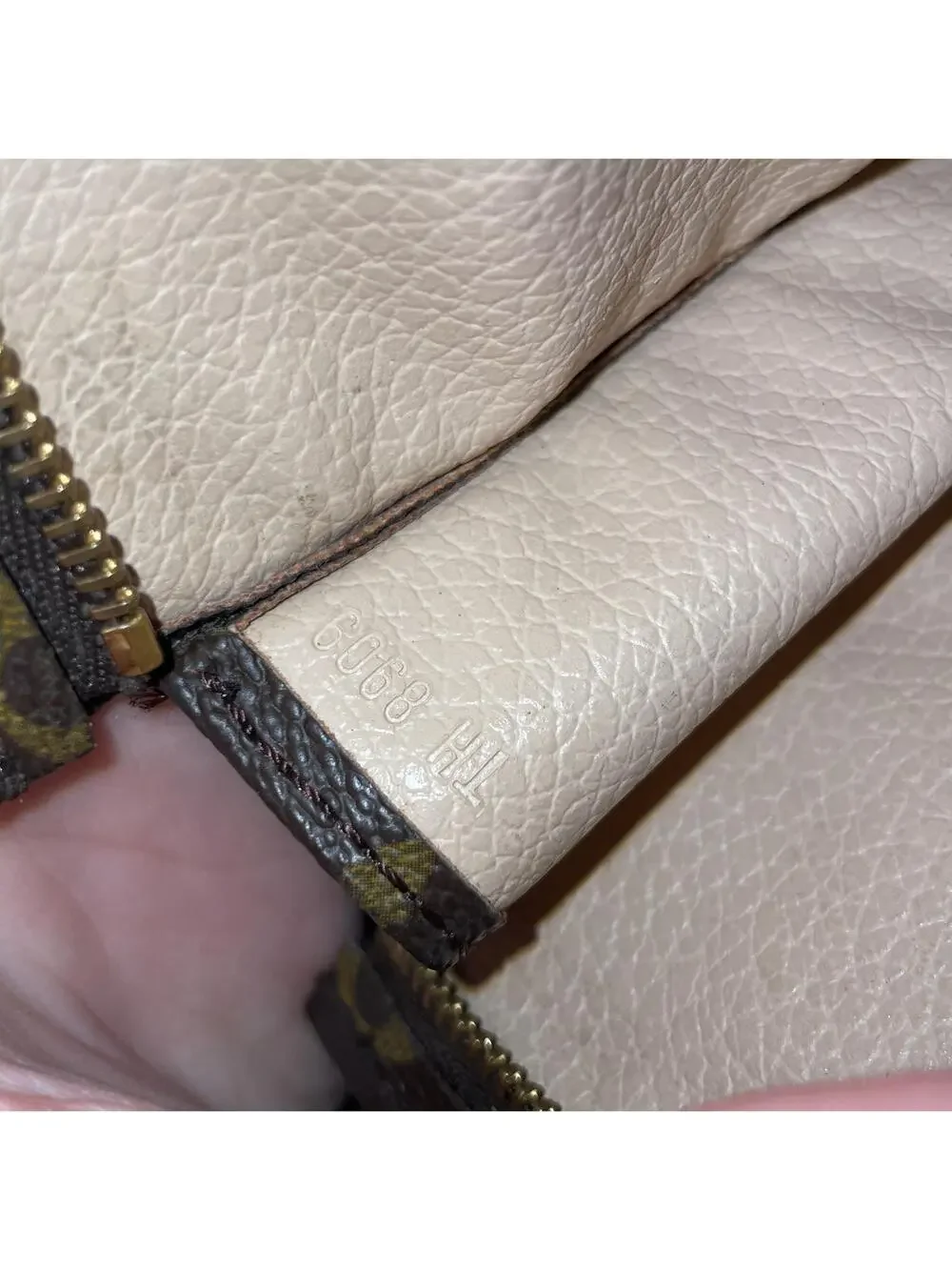 Louis Vuitton Toiletry Pouch Canvas 26 #242610L10B